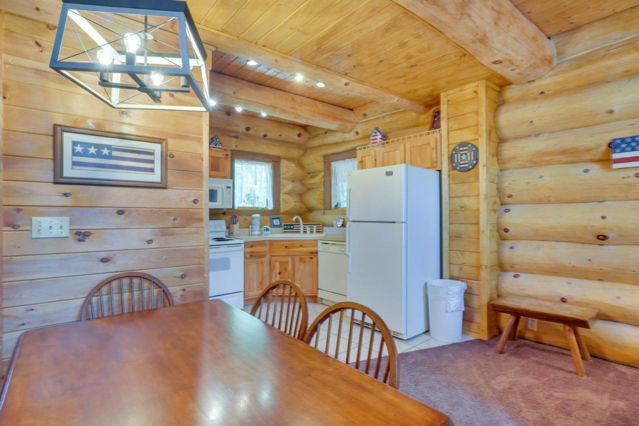 Idyllic Gatlinburg Cabin With Hot Tub And Balcony! Exterior photo