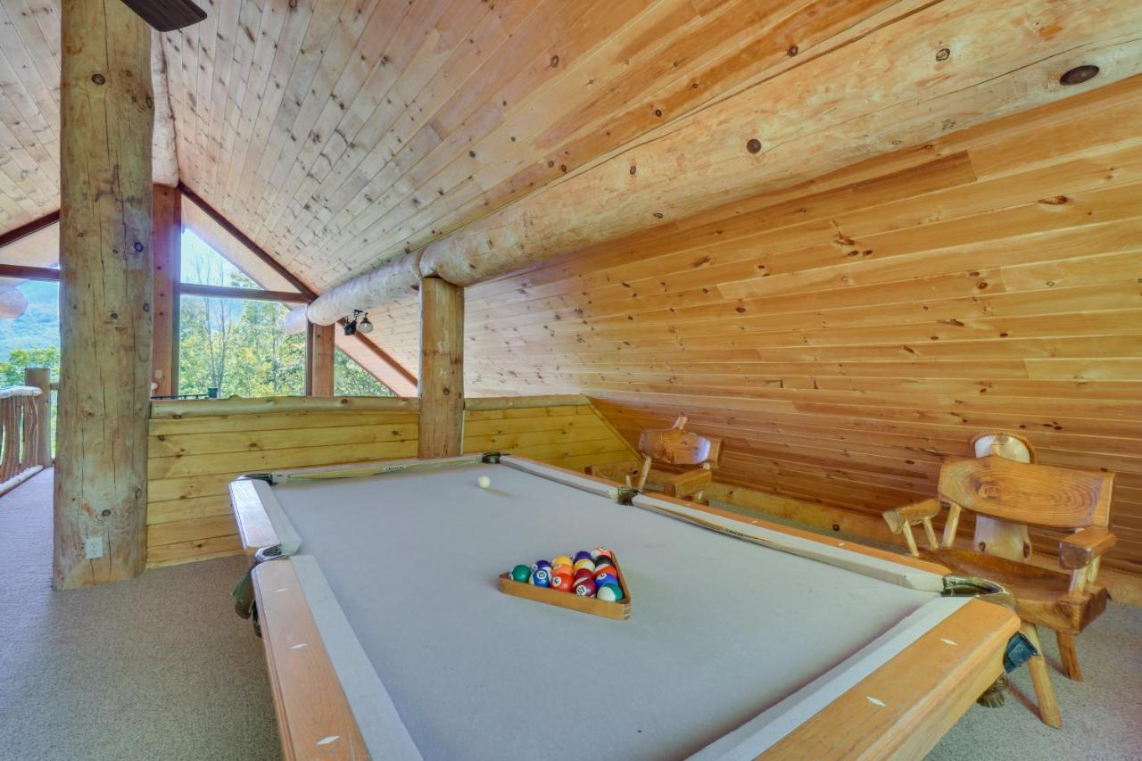 Idyllic Gatlinburg Cabin With Hot Tub And Balcony! Exterior photo