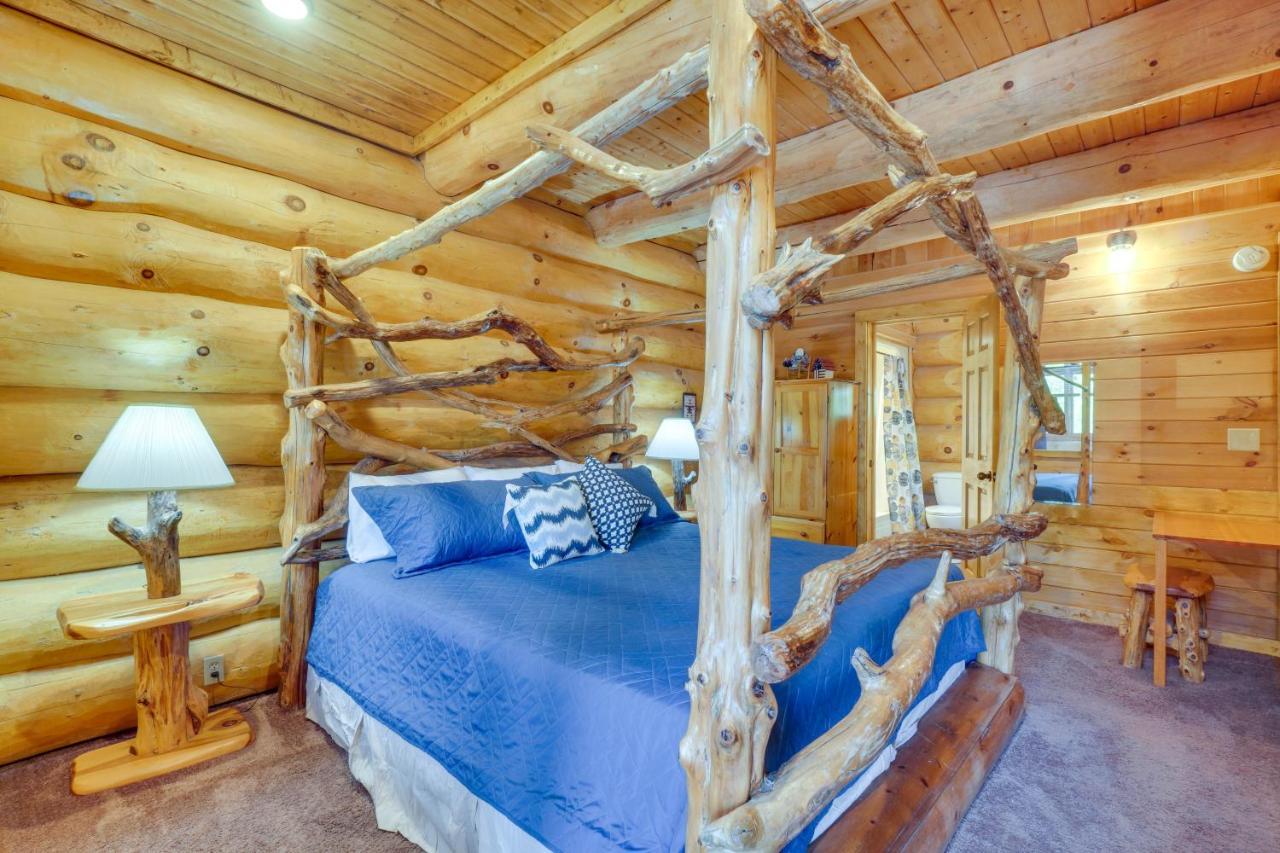 Idyllic Gatlinburg Cabin With Hot Tub And Balcony! Exterior photo